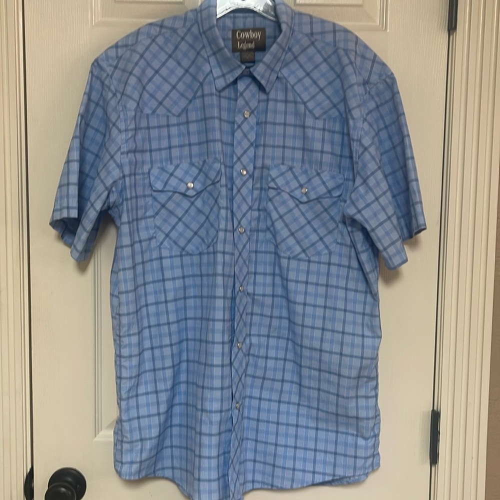 Cowboy Legend size XL short sleeve pearl button up shirt. Baby blue
